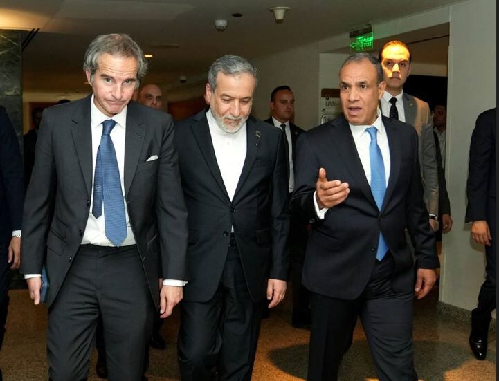 عراقجي ينتقد تقرير الوكالة الدولية للطاقة الذرية خلال اجتماعه مع غروسي بالقاهرة