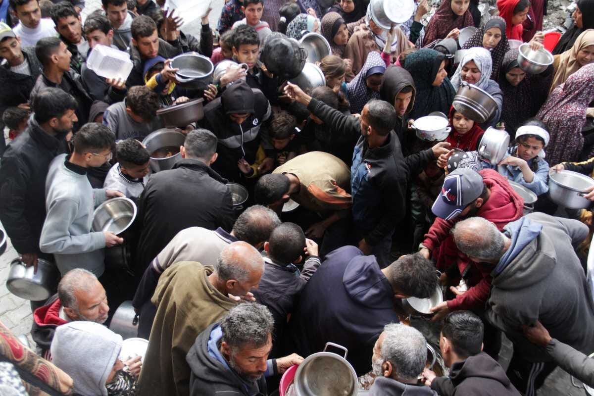 الأورومتوسطي: "إسرائيل" تستخدم عصابات مسلحة لفرض المجاعة في غزة