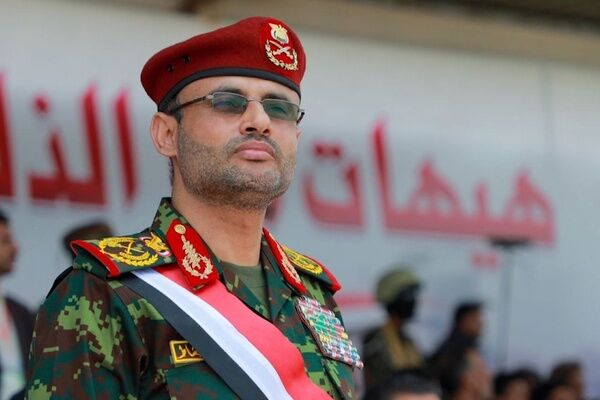 الرئيس اليمني من مطار صنعاء : على الصهاينة انتظار صيف ساخن