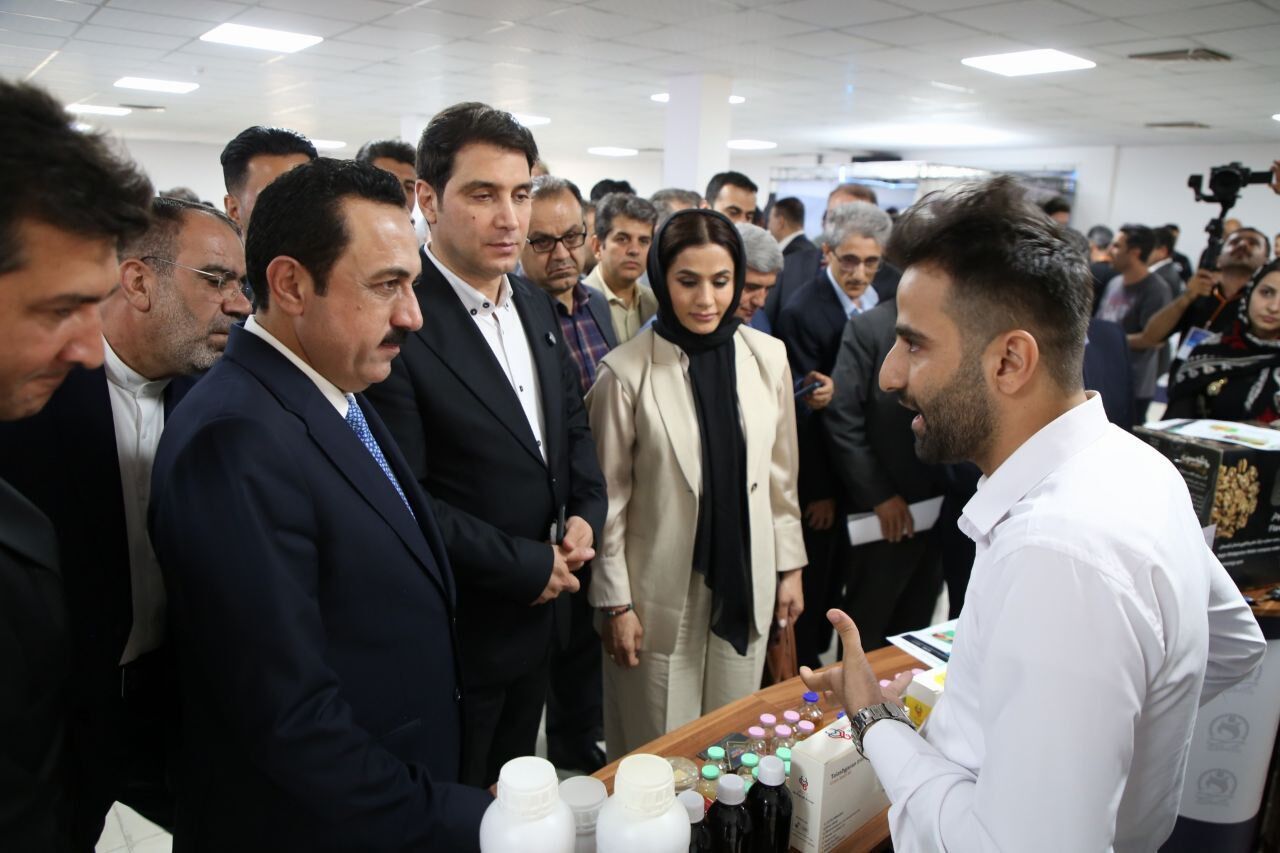 محافظو إقليم كردستان العراق يتفقدون معرض الإنجازات والمشاريع الاستثمارية في سنندج