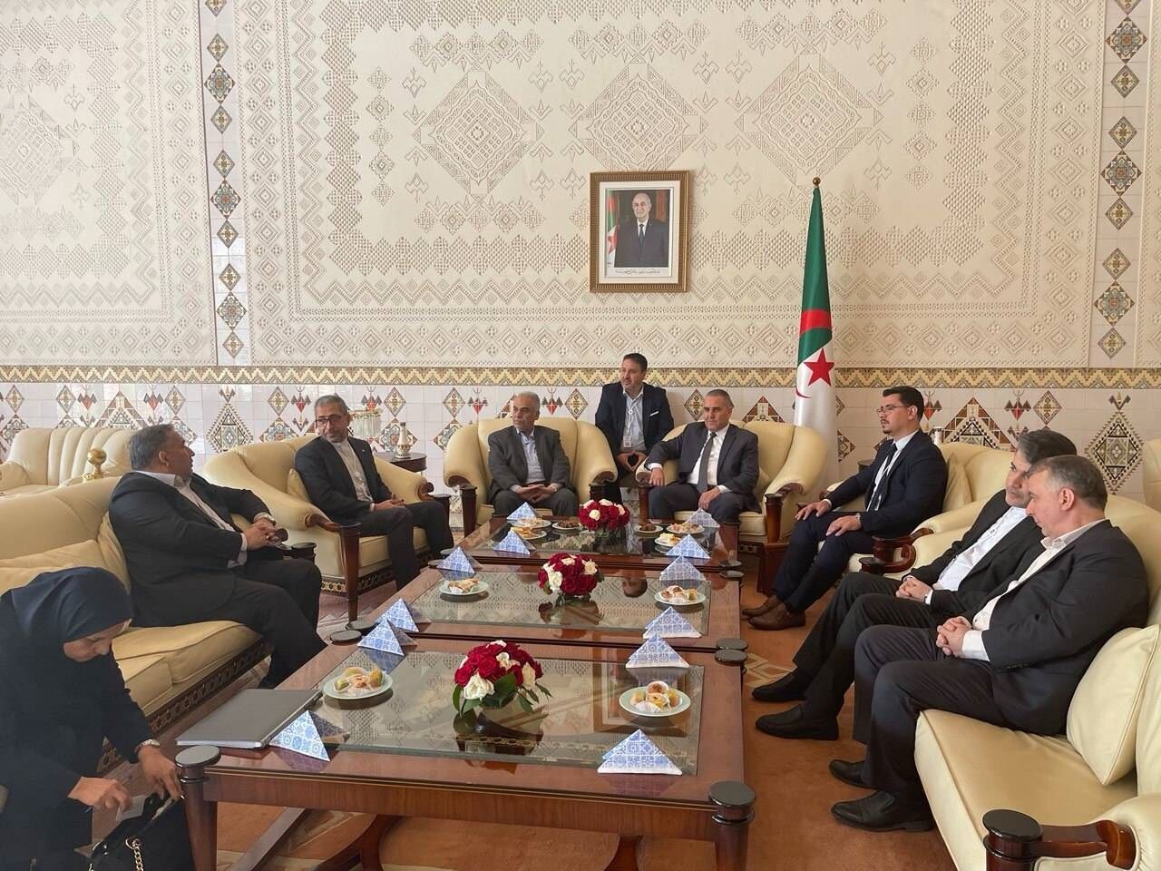 وكيل وزارة المالية الايراني في الجزائر لحضور الاجتماع السنوي للبنك الإسلامي للتنمية