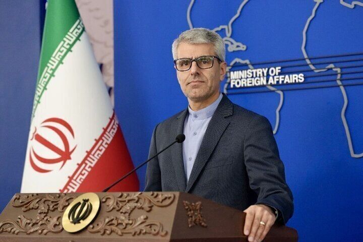 ايران تندد بقوة بغارات الكيان الصهيوني على مطار صنعاء الدولي