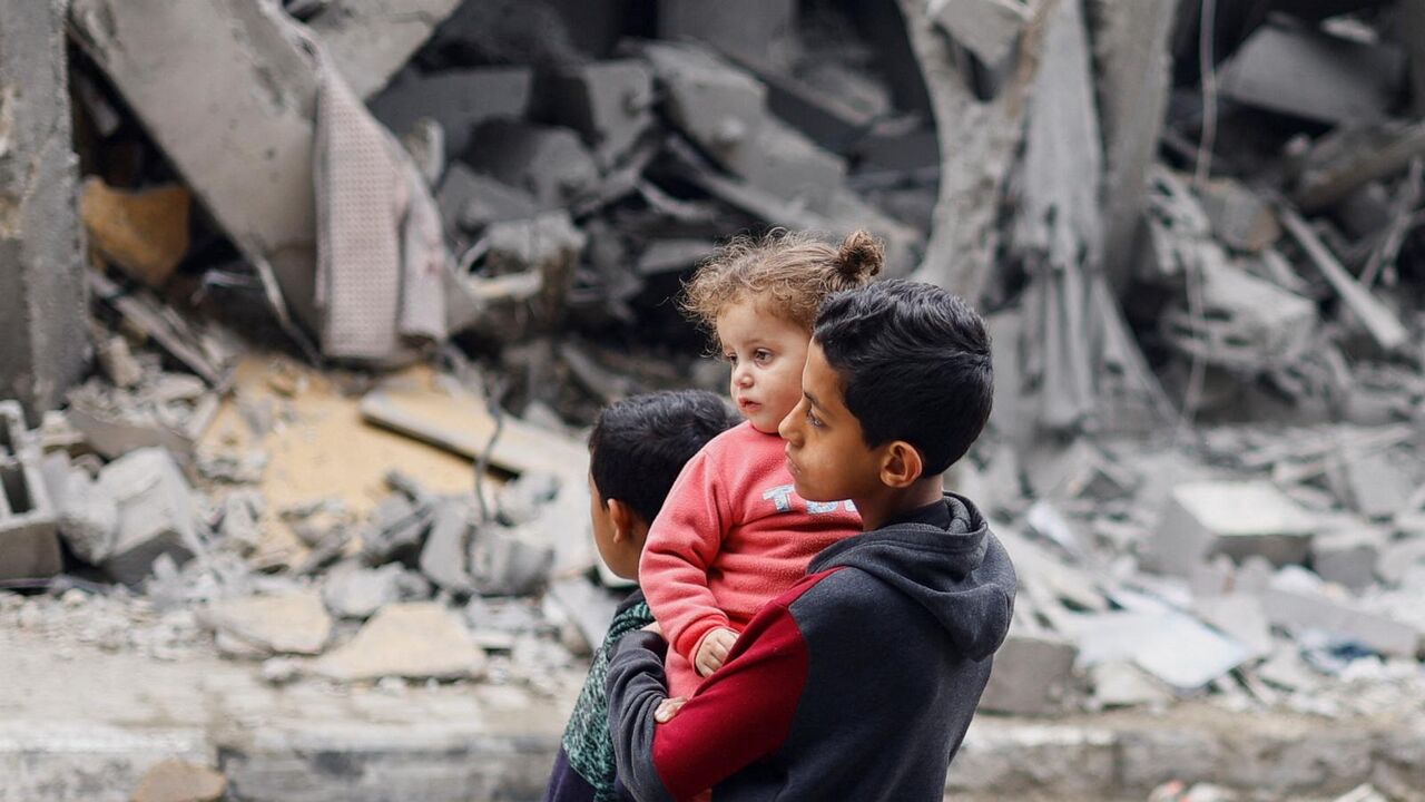 الاحتلال يمنع دخول التطعيمات اللازمة للأطفال في غزة