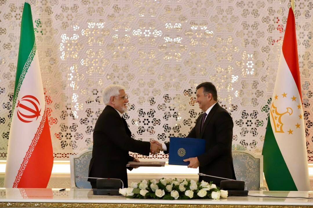ايران وطاجيكستان تتبادلان 4 مذكرات تفاهم للتعاون